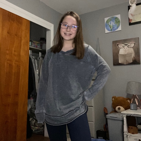 dark grey sweatshirt - Picture 3 of 6